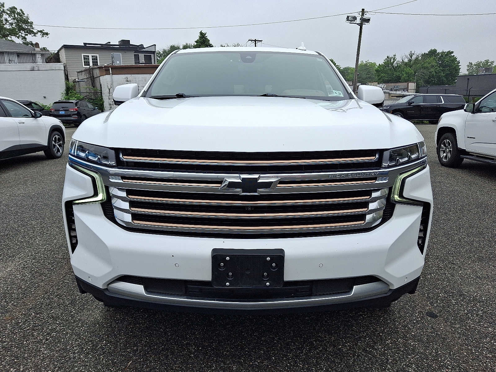 2022 Chevrolet Suburban High Country photo 2