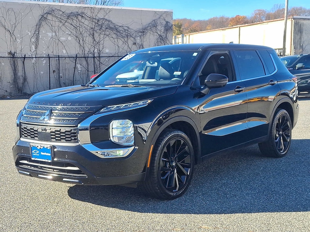 Used 2023 Mitsubishi Outlander SE Black Edition S-AWC SUV