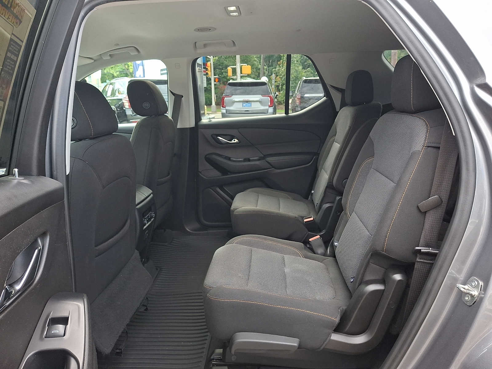 2021 Chevrolet Traverse 1LT - Photo 9