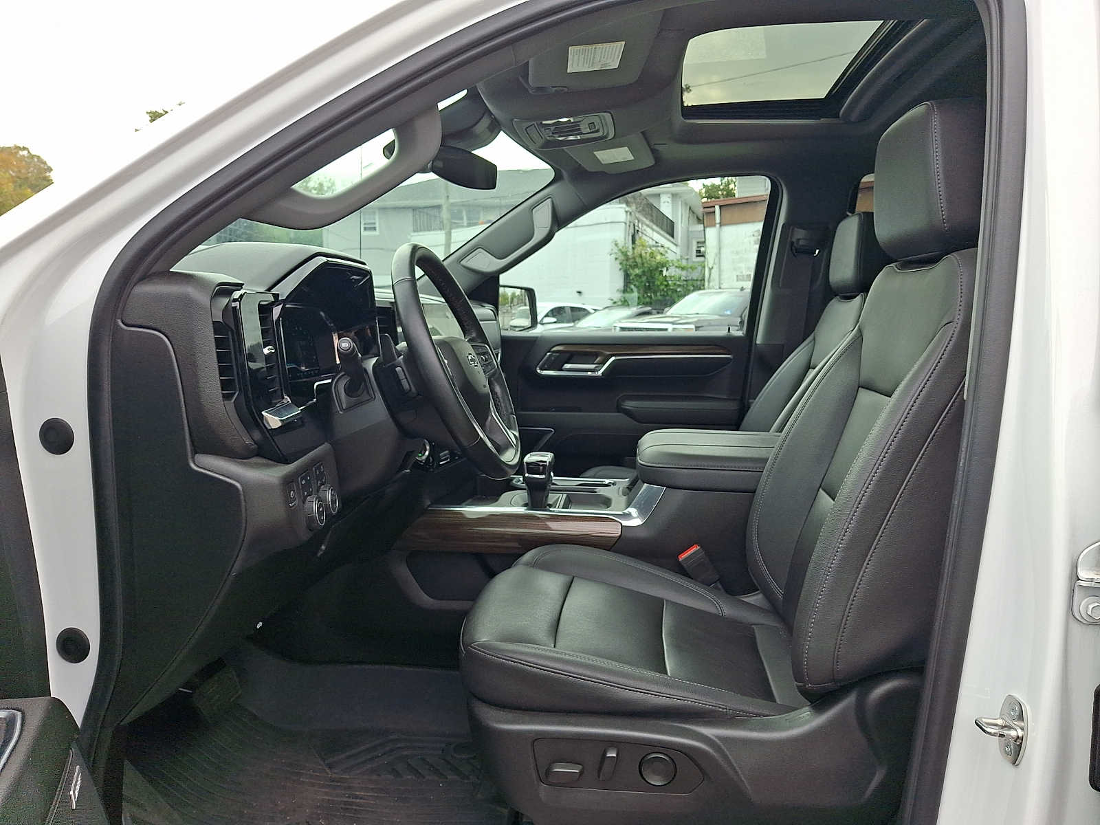 2023 Chevrolet Silverado 1500 RST - Photo 13