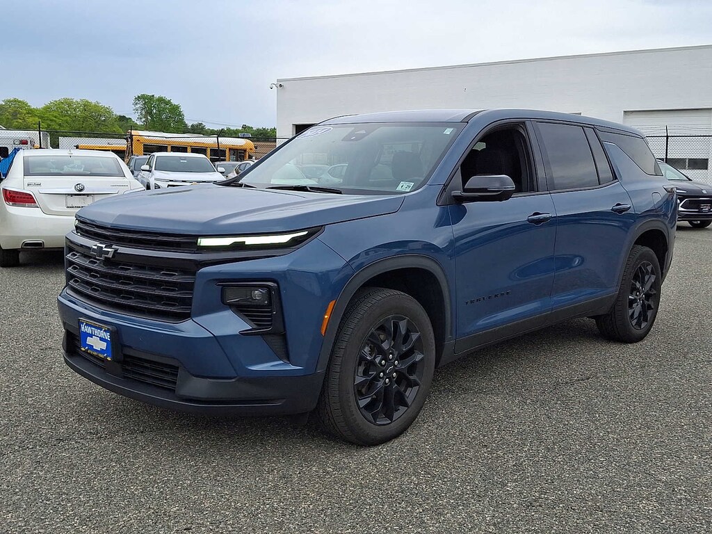 Used 2024 Chevrolet Traverse LS SUV