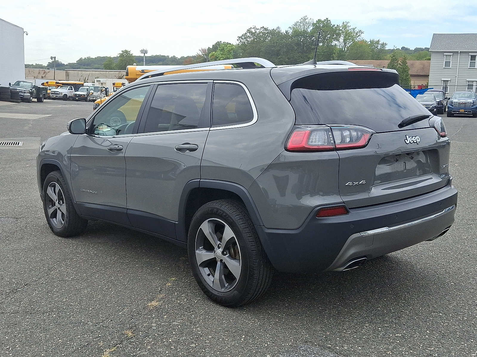 2019 Jeep Cherokee Limited photo 2
