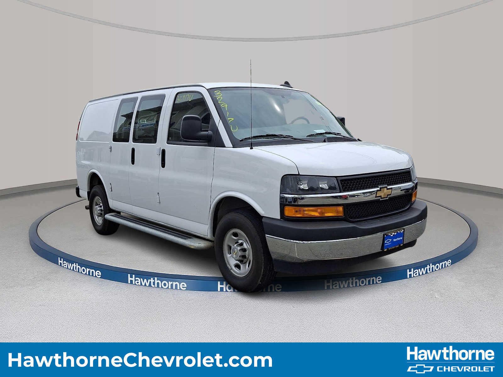 2024 Chevrolet Express 2500 Work Van HD's photo