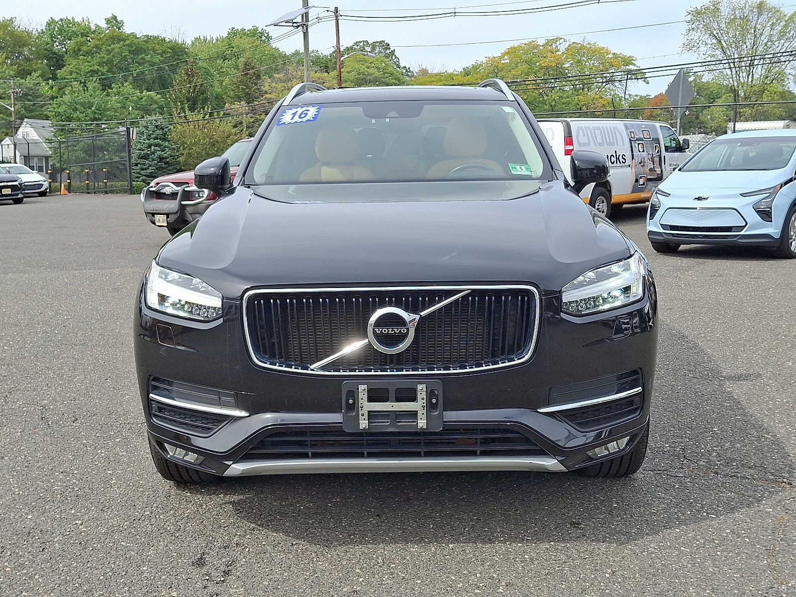 2016 Volvo XC90 T6 Momentum photo 2