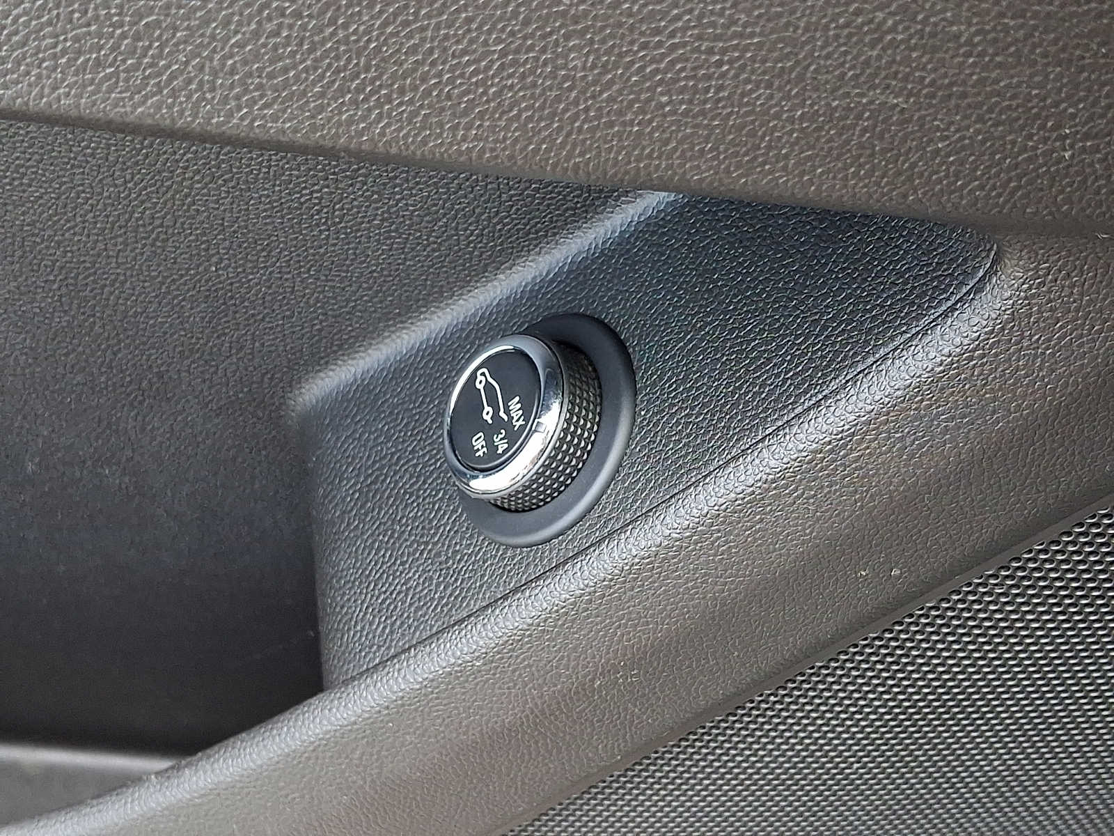2021 Chevrolet Traverse 1LT - Photo 24