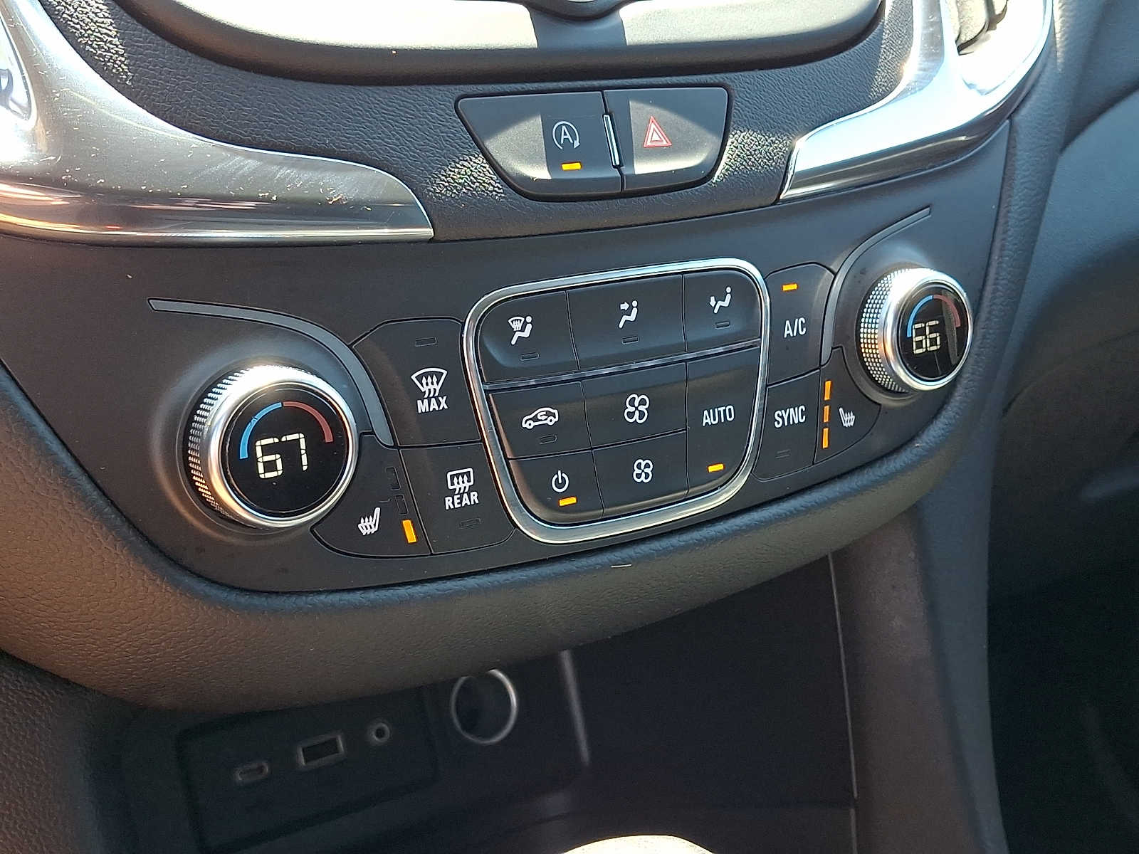 2023 Chevrolet Equinox LT - Photo 15