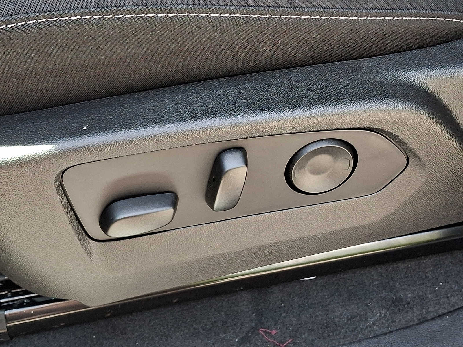 2026 Chevrolet Colorado LT - Photo 20