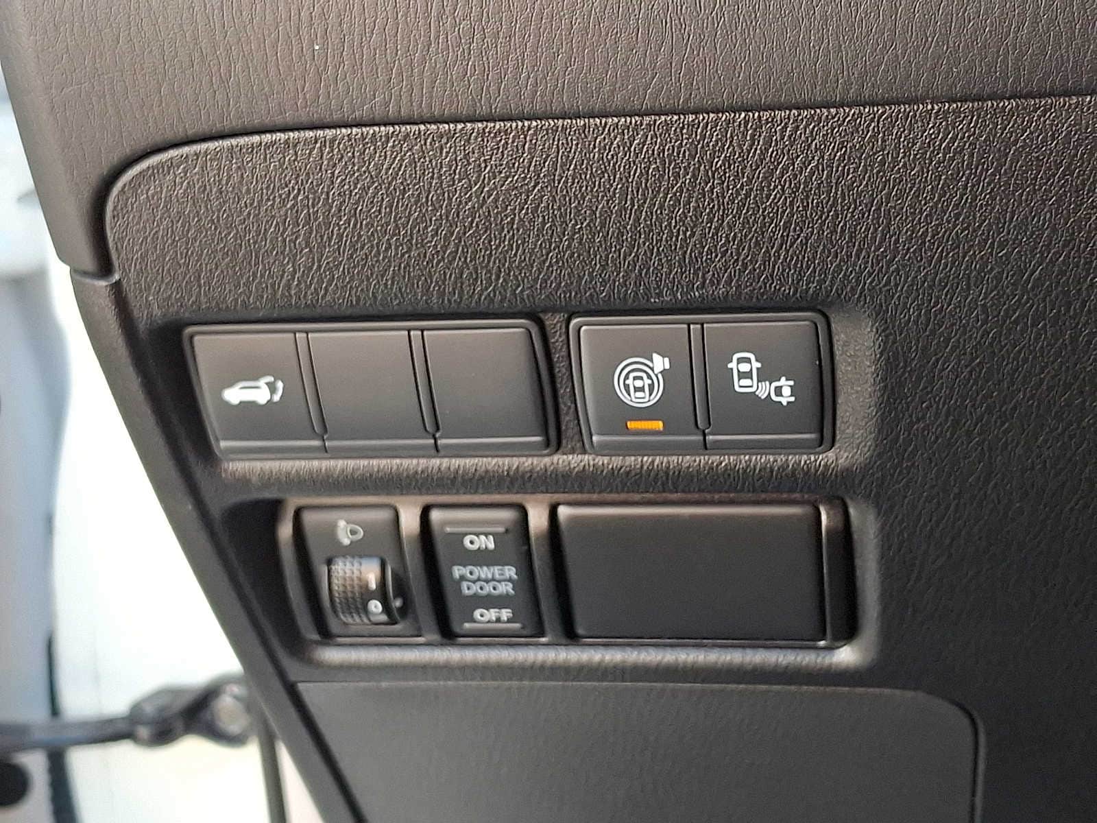 2017 Nissan Armada Platinum - Photo 24