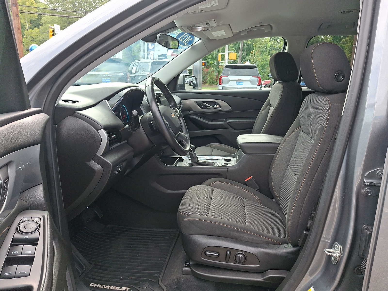 2021 Chevrolet Traverse 1LT - Photo 13