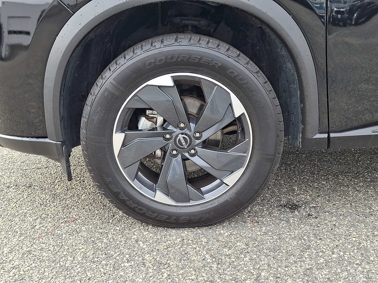 2025 Nissan Rogue SV - Photo 8