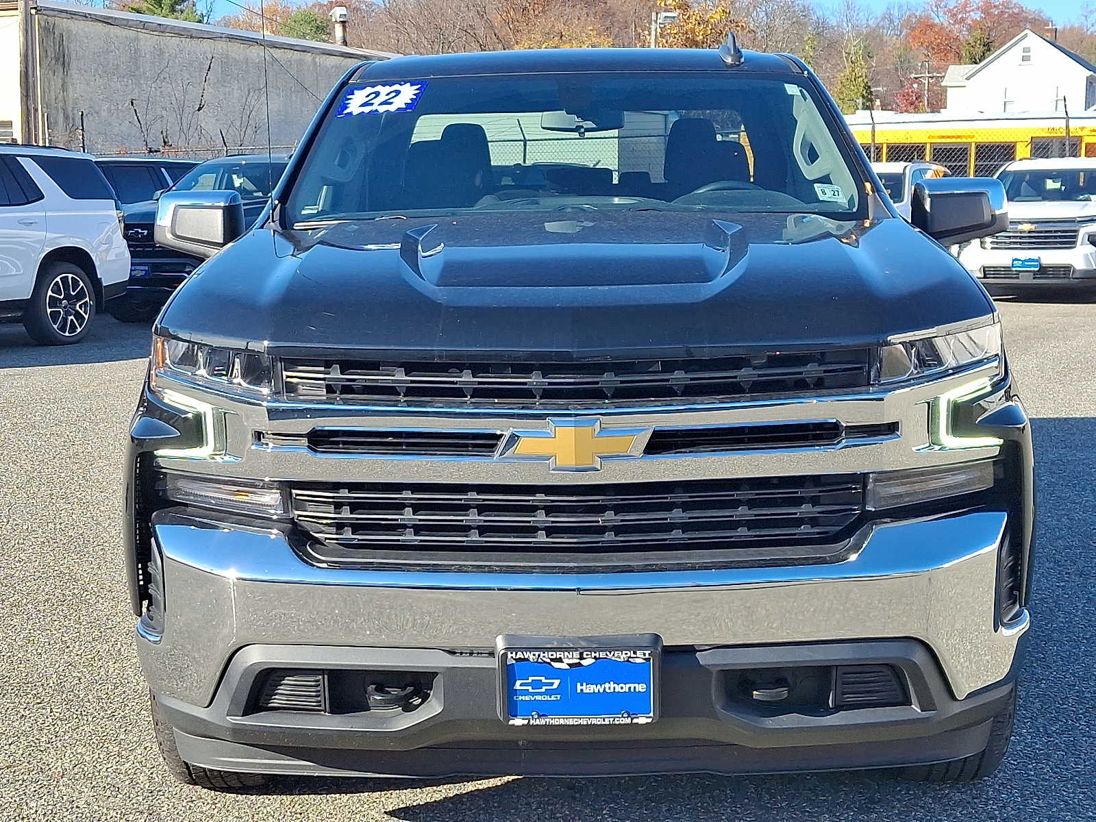 2022 Chevrolet Silverado 1500 LT photo 2