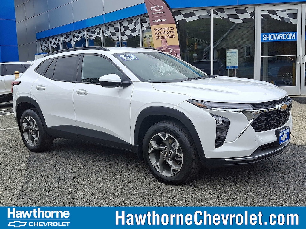 Used 2025 Chevrolet Trax LT SUV