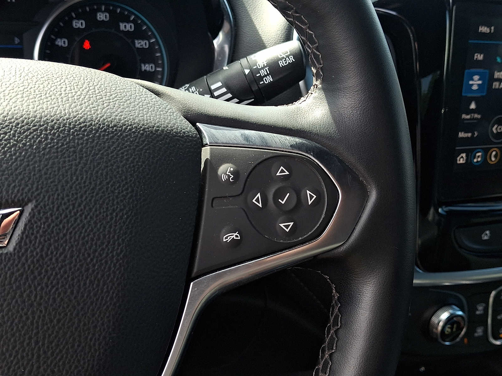 2023 Chevrolet Traverse 1LT - Photo 21