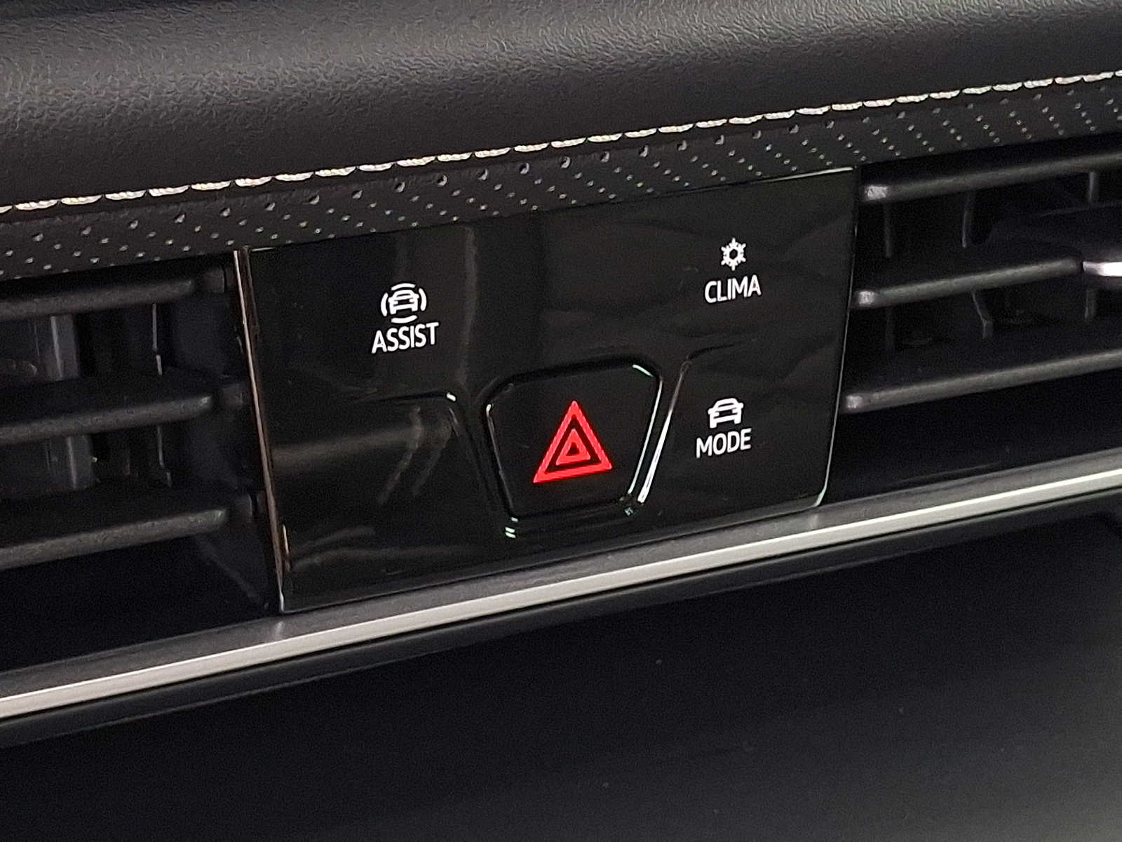 2024 Volkswagen Atlas Cross Sport SE - Photo 24