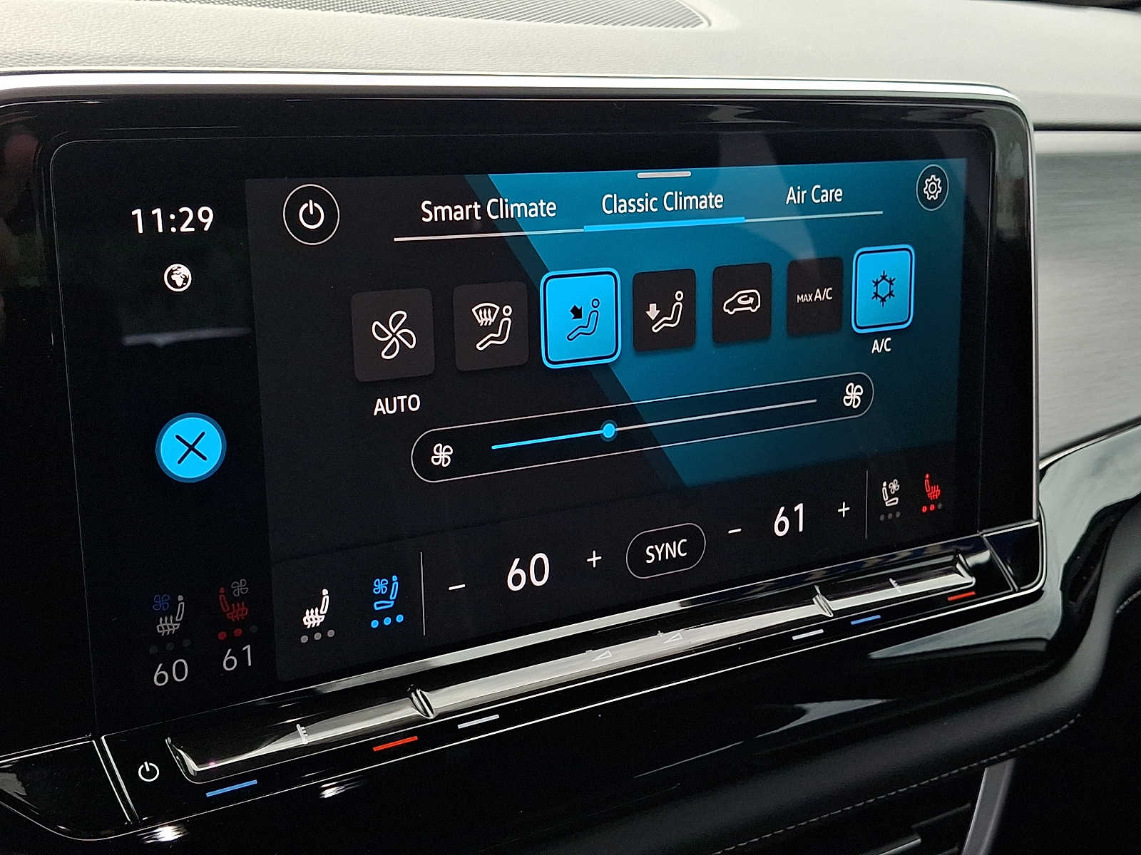 2024 Volkswagen Atlas Cross Sport SE - Photo 15
