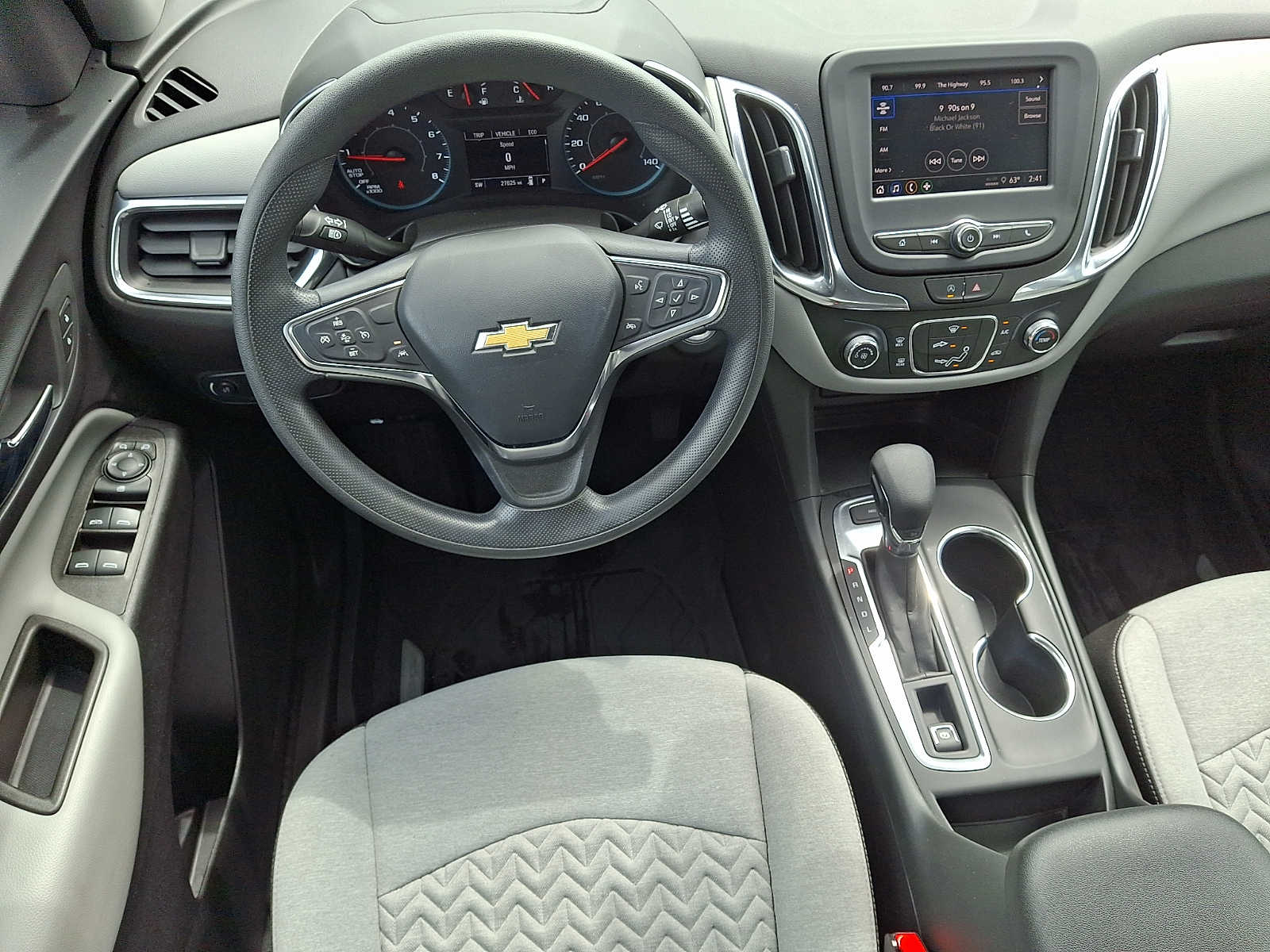 2023 Chevrolet Equinox LS - Photo 11