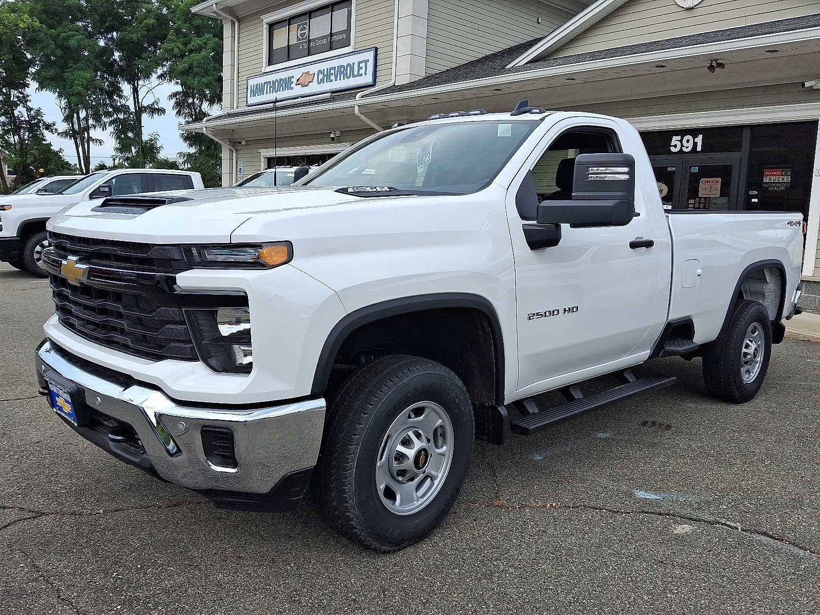 2025 Chevrolet Silverado 2500HD photo 3