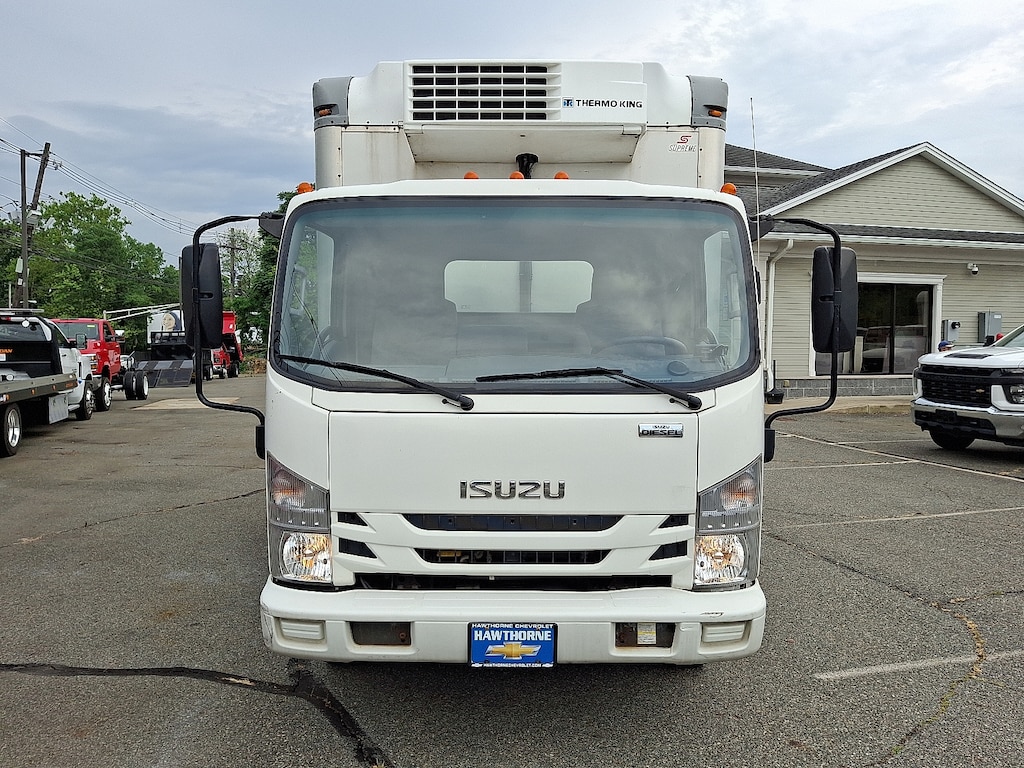 Used 2018 Isuzu Truck