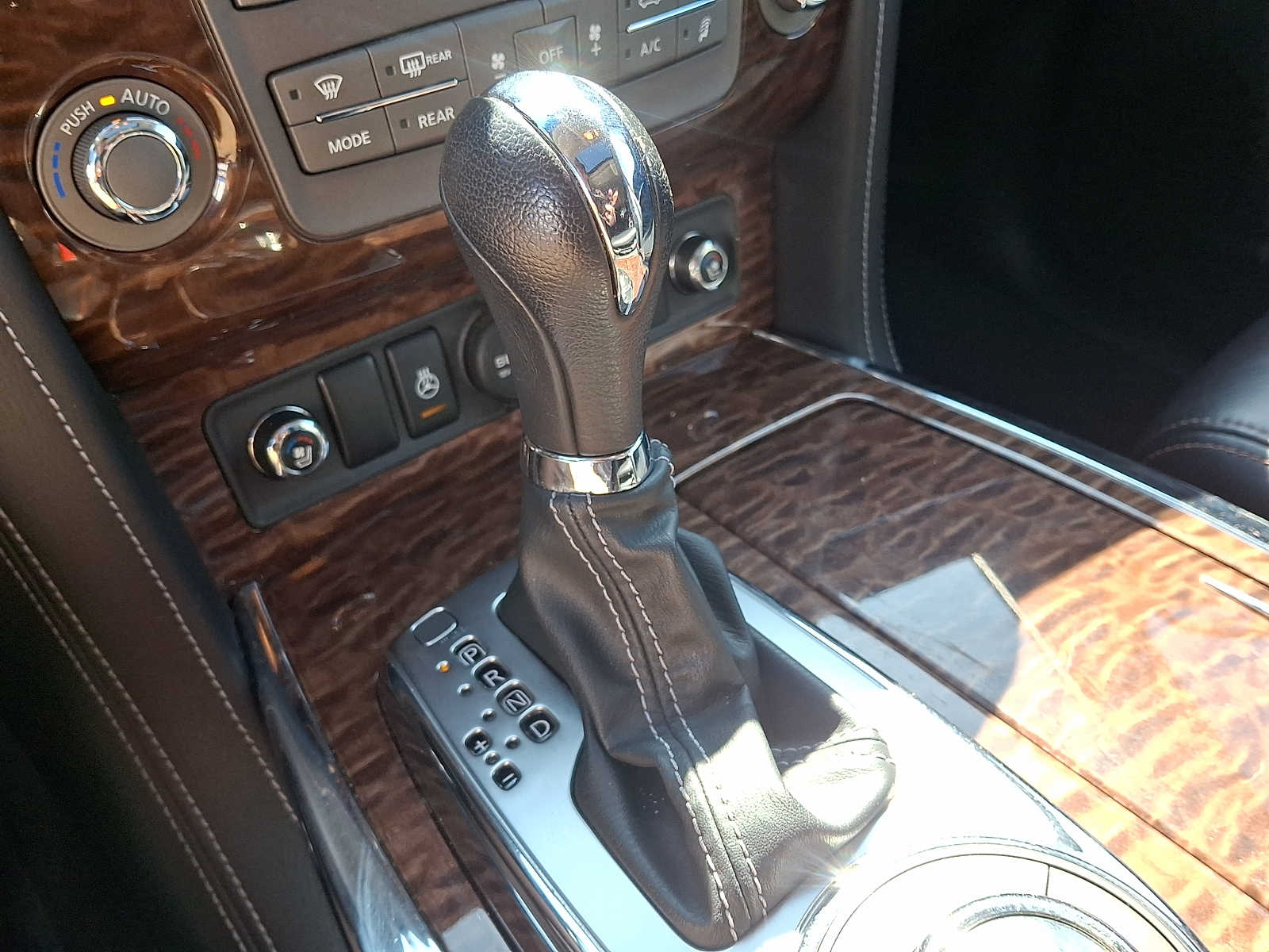 2017 Nissan Armada Platinum - Photo 15