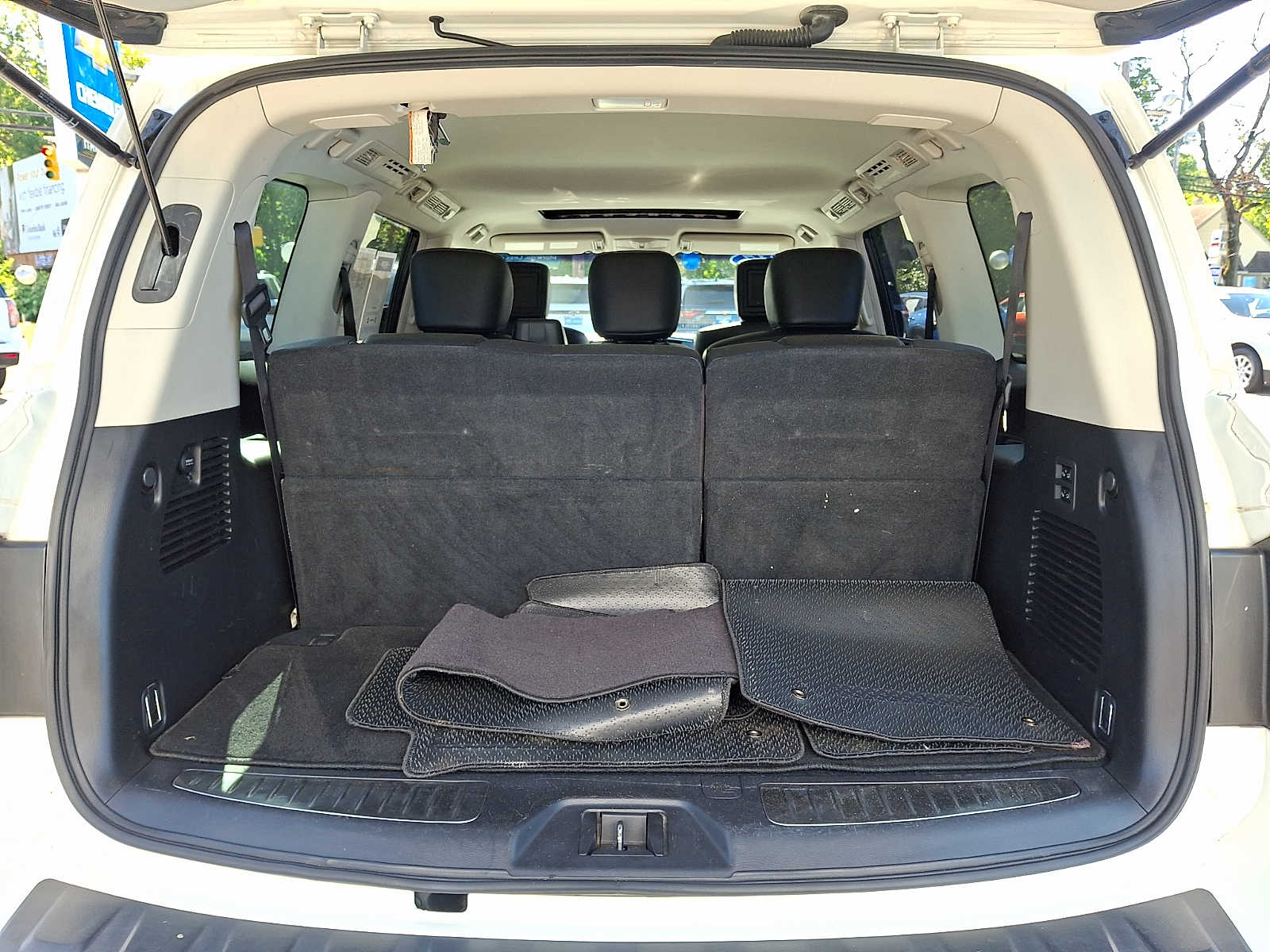 2017 Nissan Armada Platinum - Photo 27