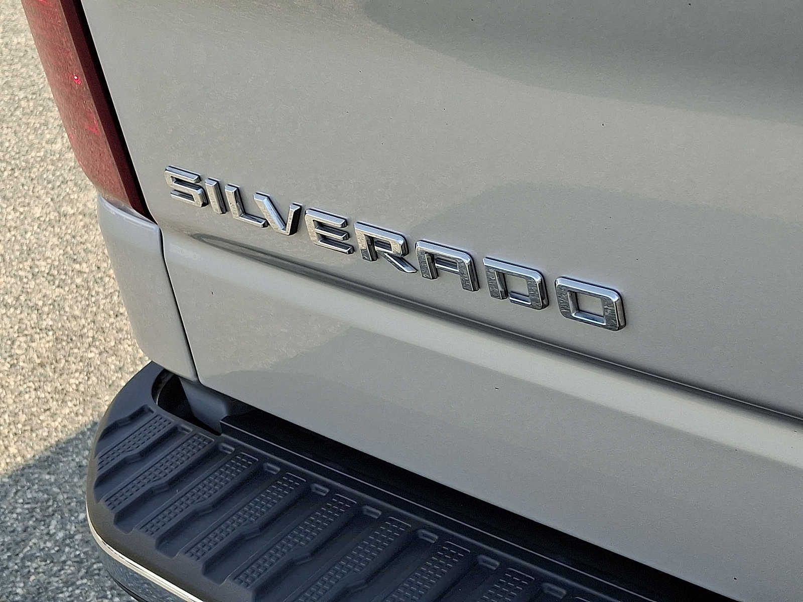 2022 Chevrolet Silverado 1500 LT - Photo 28