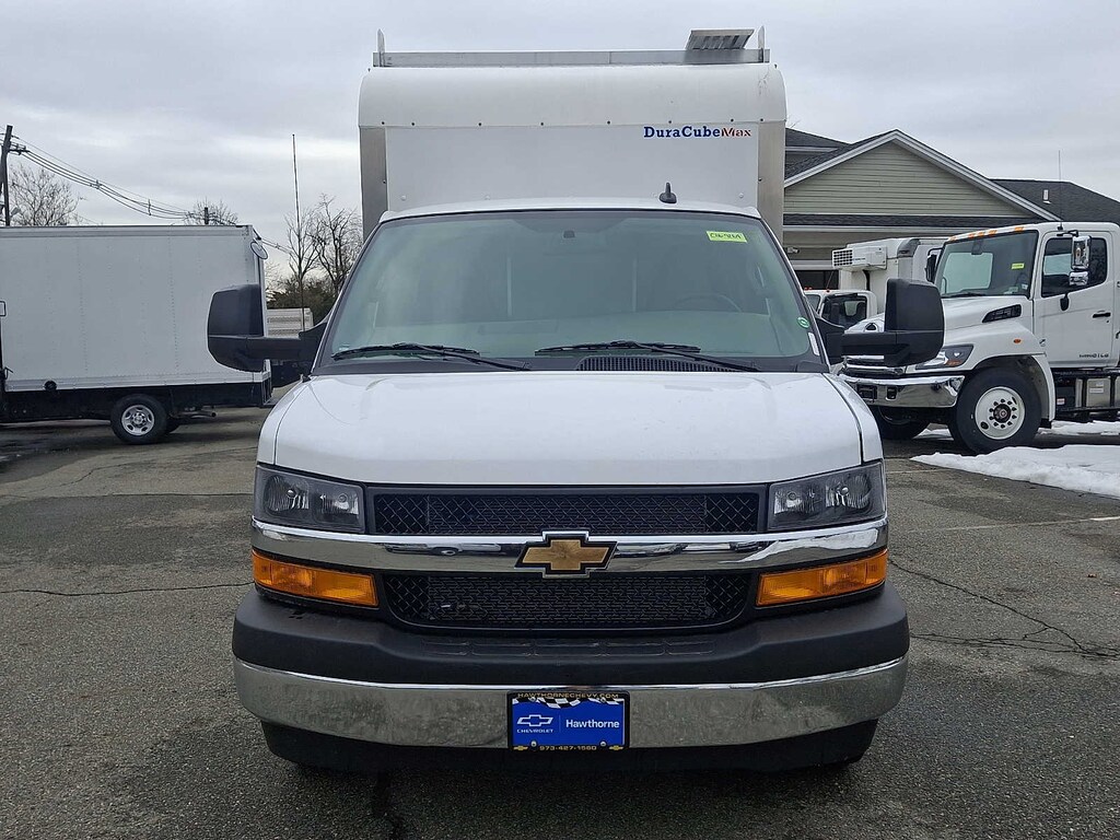 New 2026 Chevrolet Express Cutaway 3500 1WT Cutaway Van