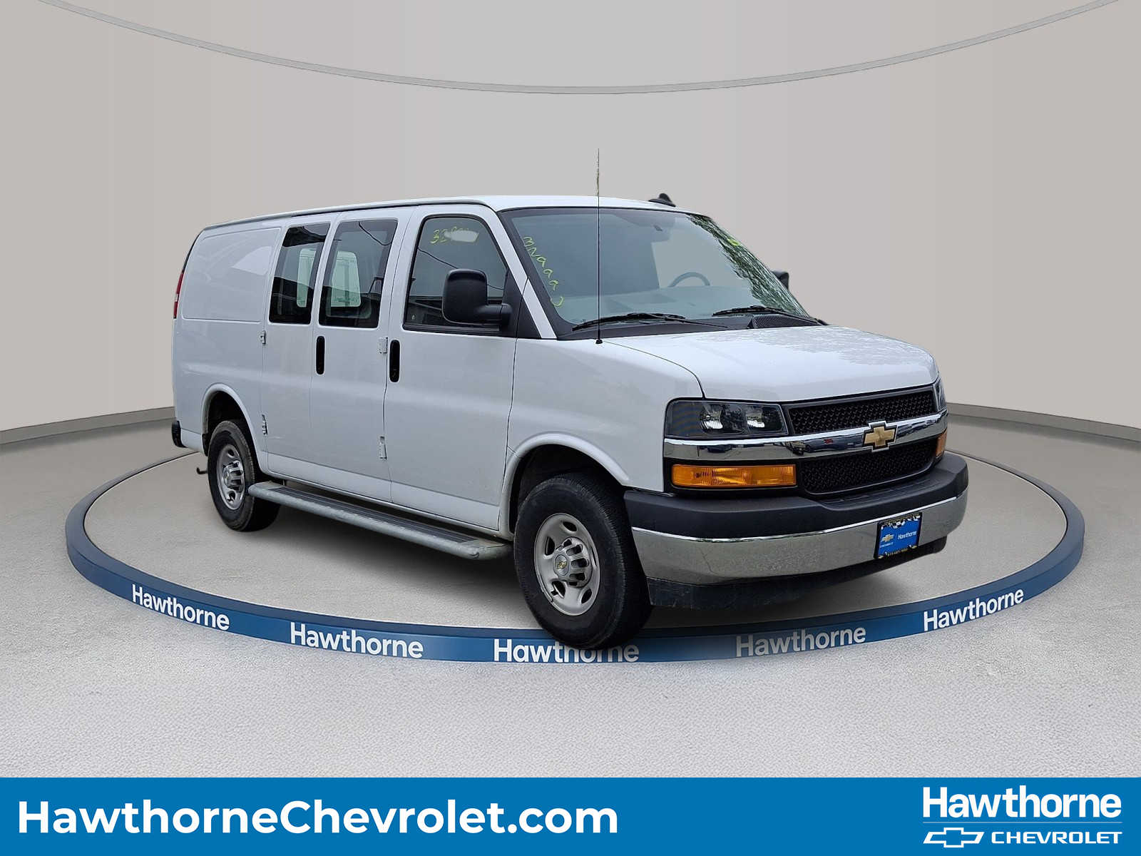 2024 Chevrolet Express 2500 Work Van HD's photo