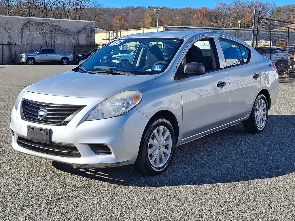 Used 2012 Nissan Versa S Sdn Manual 1.6