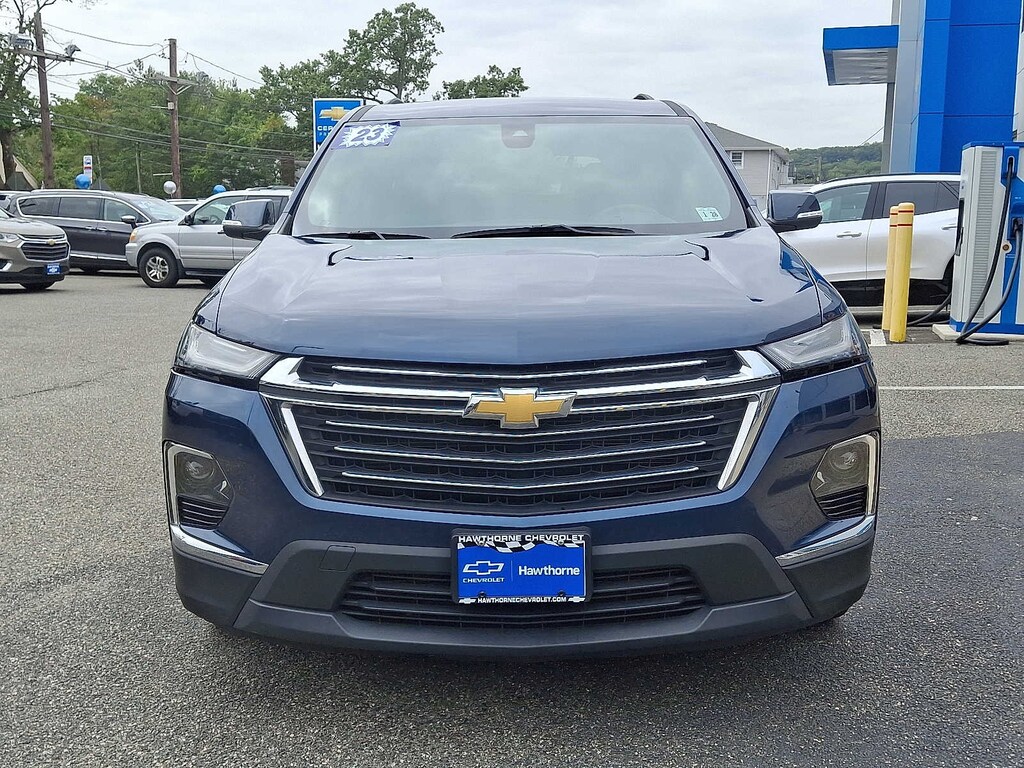 Used 2023 Chevrolet Traverse LT Cloth AWD