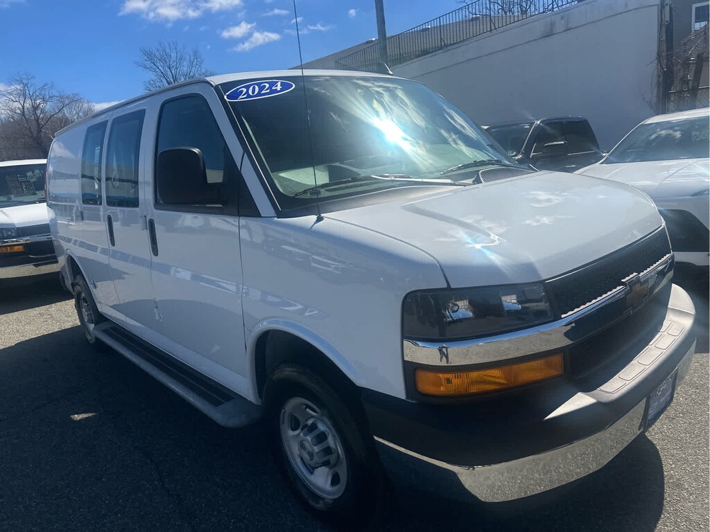 Used 2024 Chevrolet Express Cargo Van RWD 2500 135