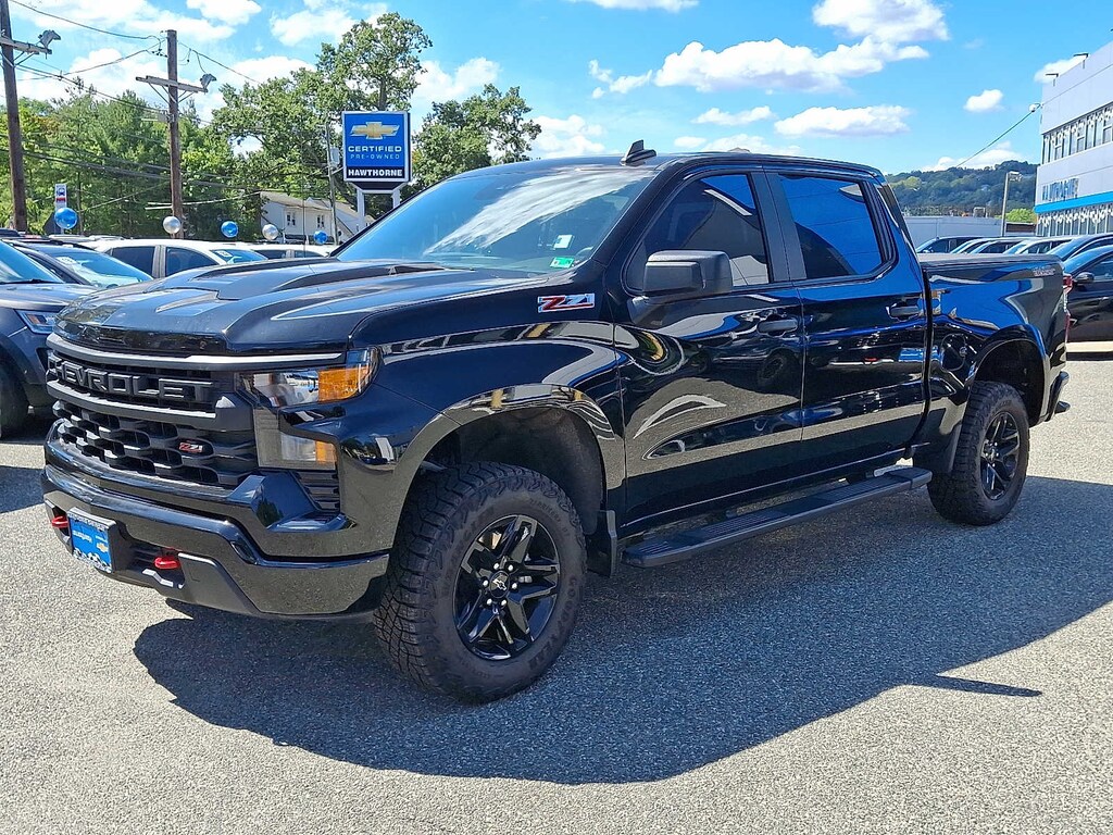 Used 2024 Chevrolet Silverado 1500 Custom Trail Boss 4WD Crew Cab 147 4WD Crew Cab 147