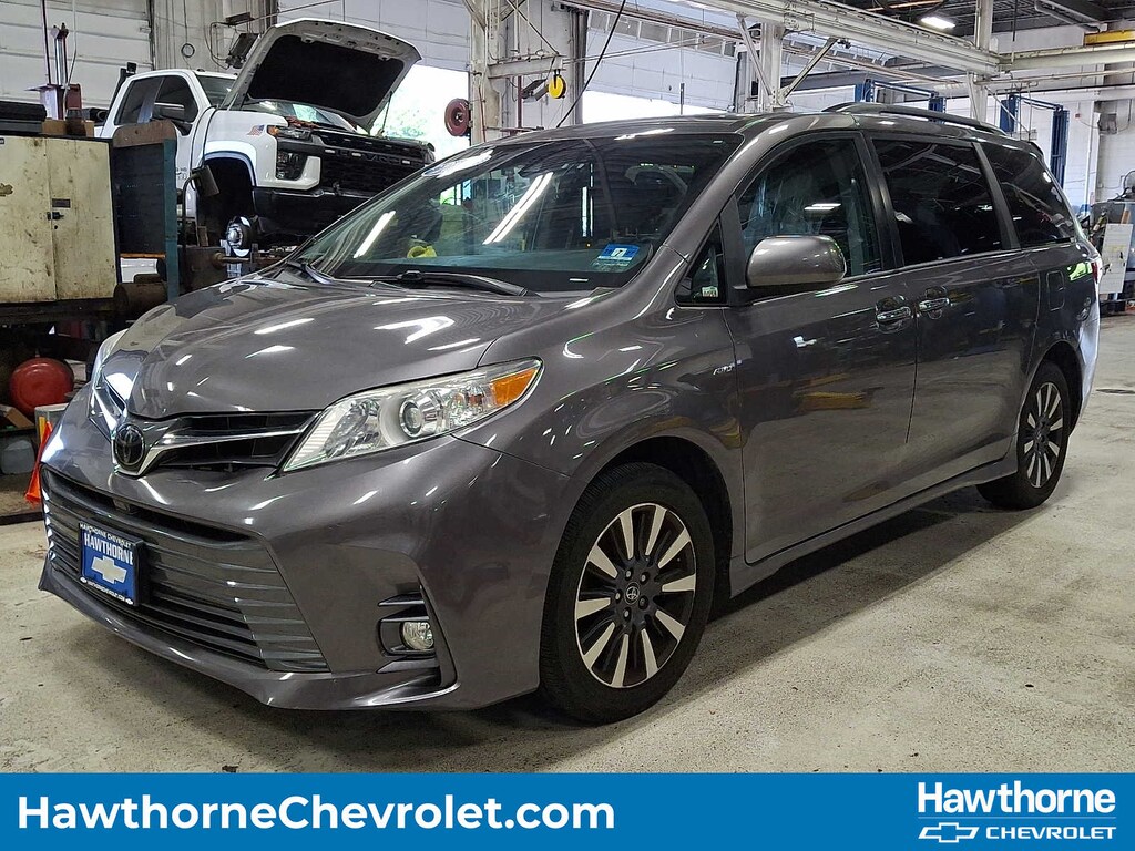 Used 2018 Toyota Sienna XLE AWD 7-Passenger (GS)