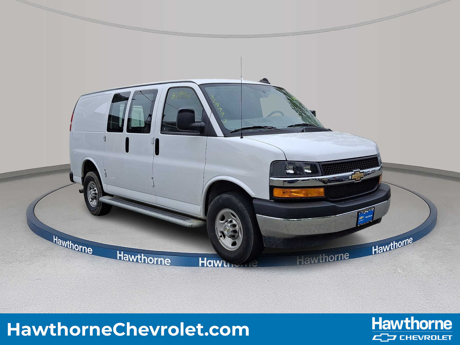 2024 Chevrolet Express 2500 Work Van HD's photo