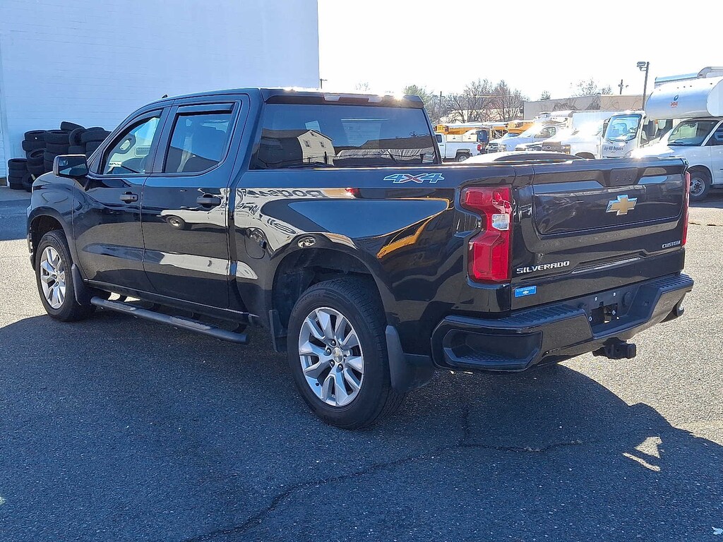 Used 2022 Chevrolet Silverado 1500 LTD Custom 4WD Crew Cab 147 4WD Crew Cab 147