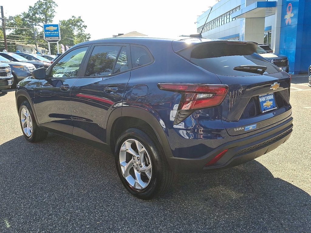 Used 2024 Chevrolet Trax LS FWD