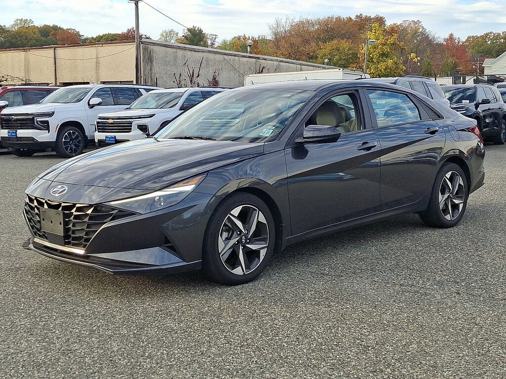 Used 2023 Hyundai Elantra SEL IVT