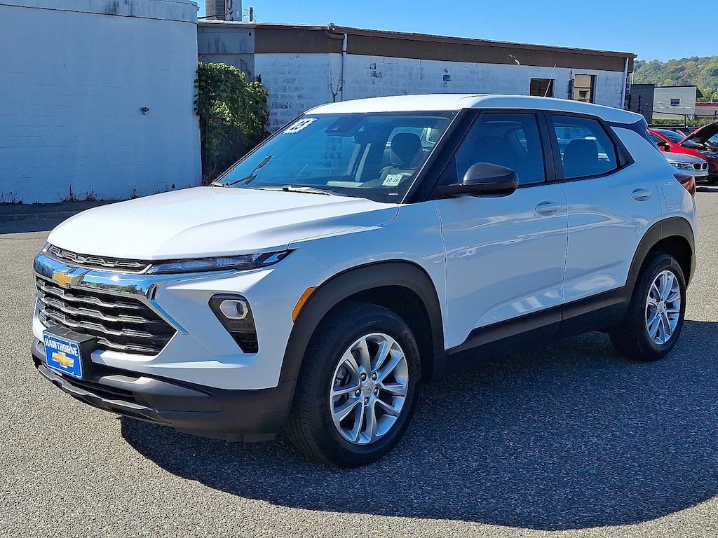 Used 2025 Chevrolet Trailblazer LS AWD