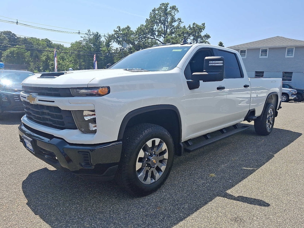 Used 2024 Chevrolet Silverado 2500HD Custom 4WD Crew Cab 172 4WD Crew Cab 172