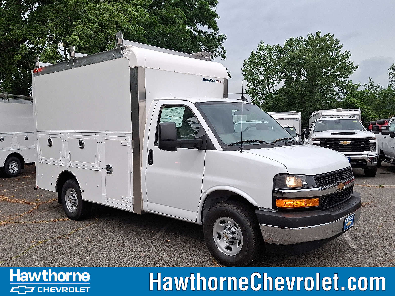 2025 Chevrolet Express Cutaway Base's photo