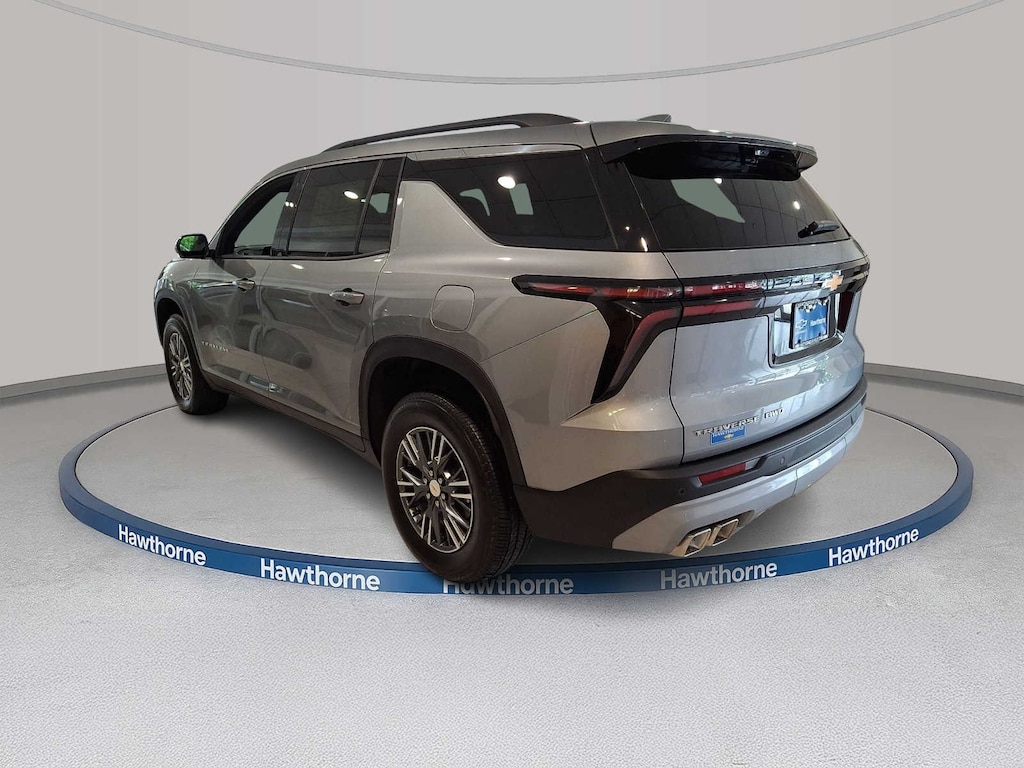Used 2026 Chevrolet Traverse AWD LT