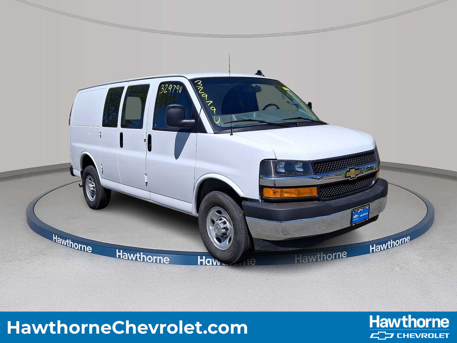 2024 Chevrolet Express 2500 Work Van HD's photo