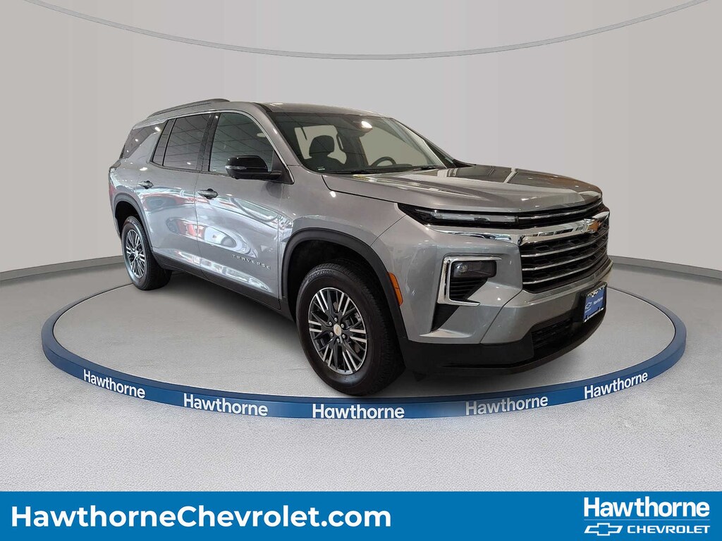 Used 2026 Chevrolet Traverse AWD LT