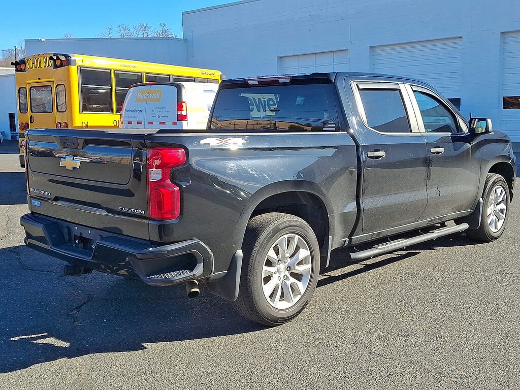 Used 2022 Chevrolet Silverado 1500 LTD Custom 4WD Crew Cab 147 4WD Crew Cab 147