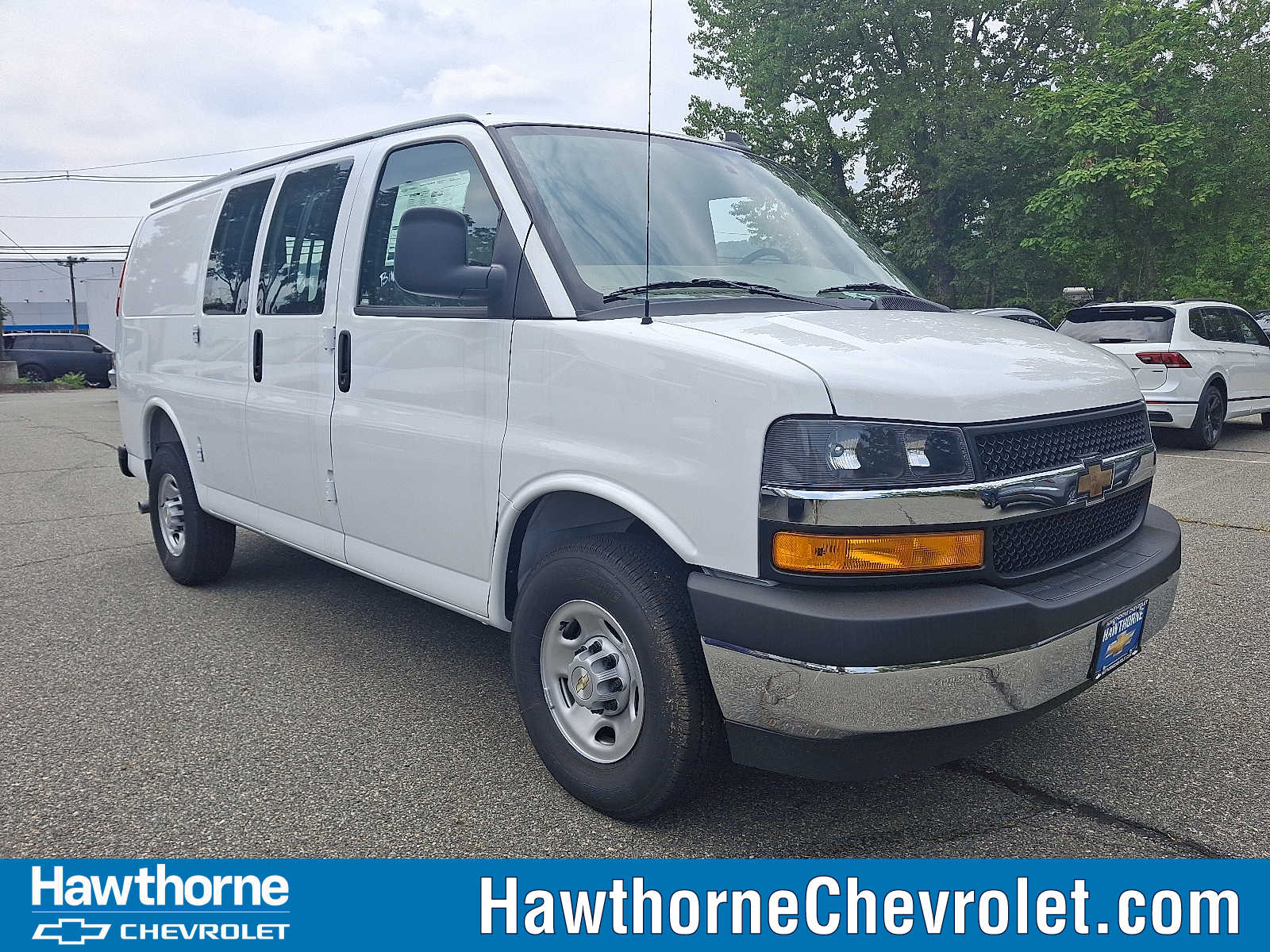 2025 Chevrolet Express Cargo Work Van's photo