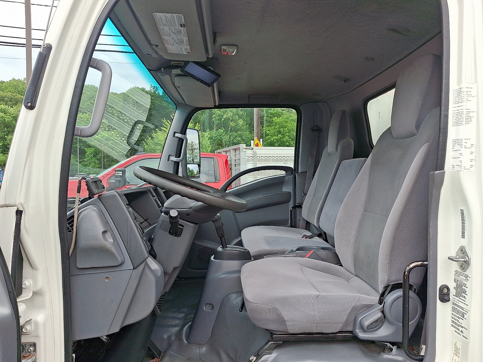 2018 Isuzu NPR HD - Photo 13