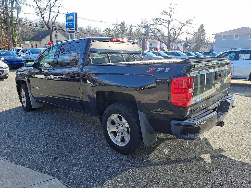 Used 2018 Chevrolet Silverado 1500 LT 4WD Crew Cab 143.5 4WD Crew Cab 143.5