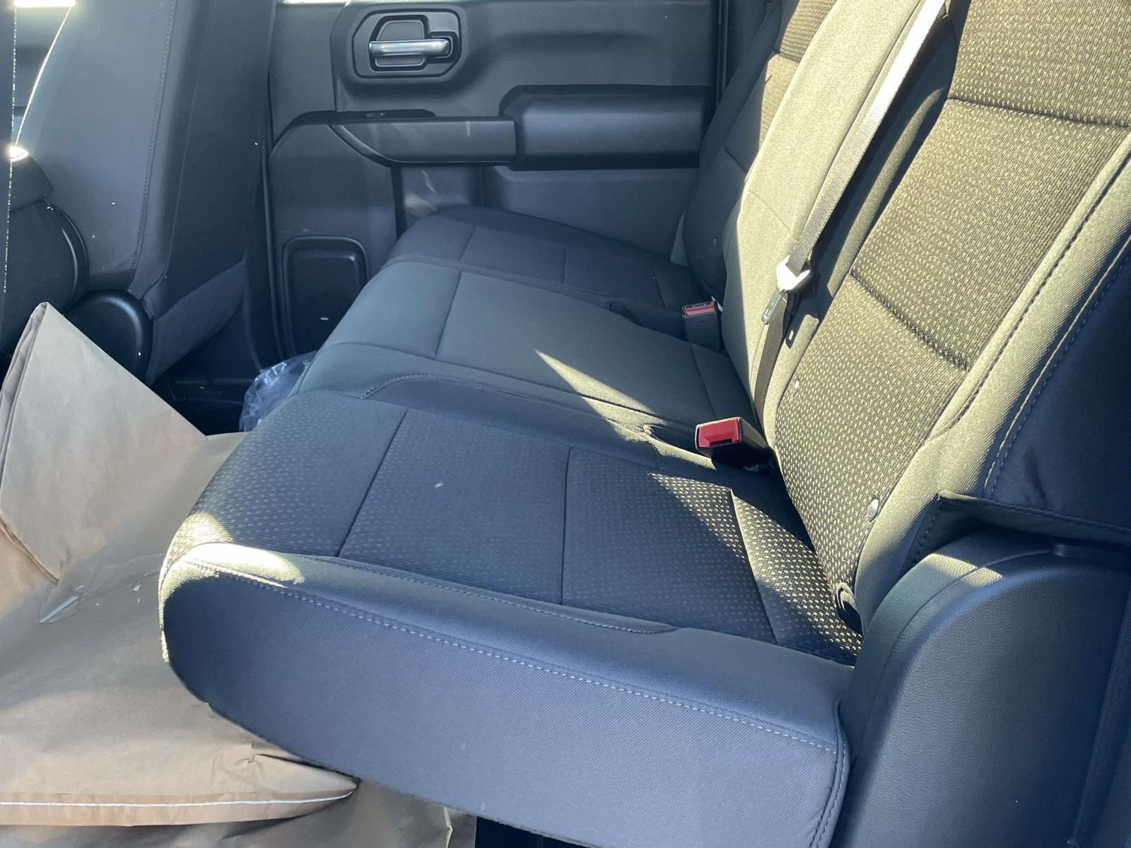 2026 GMC Sierra 3500 Chassis Cab Pro - Photo 8