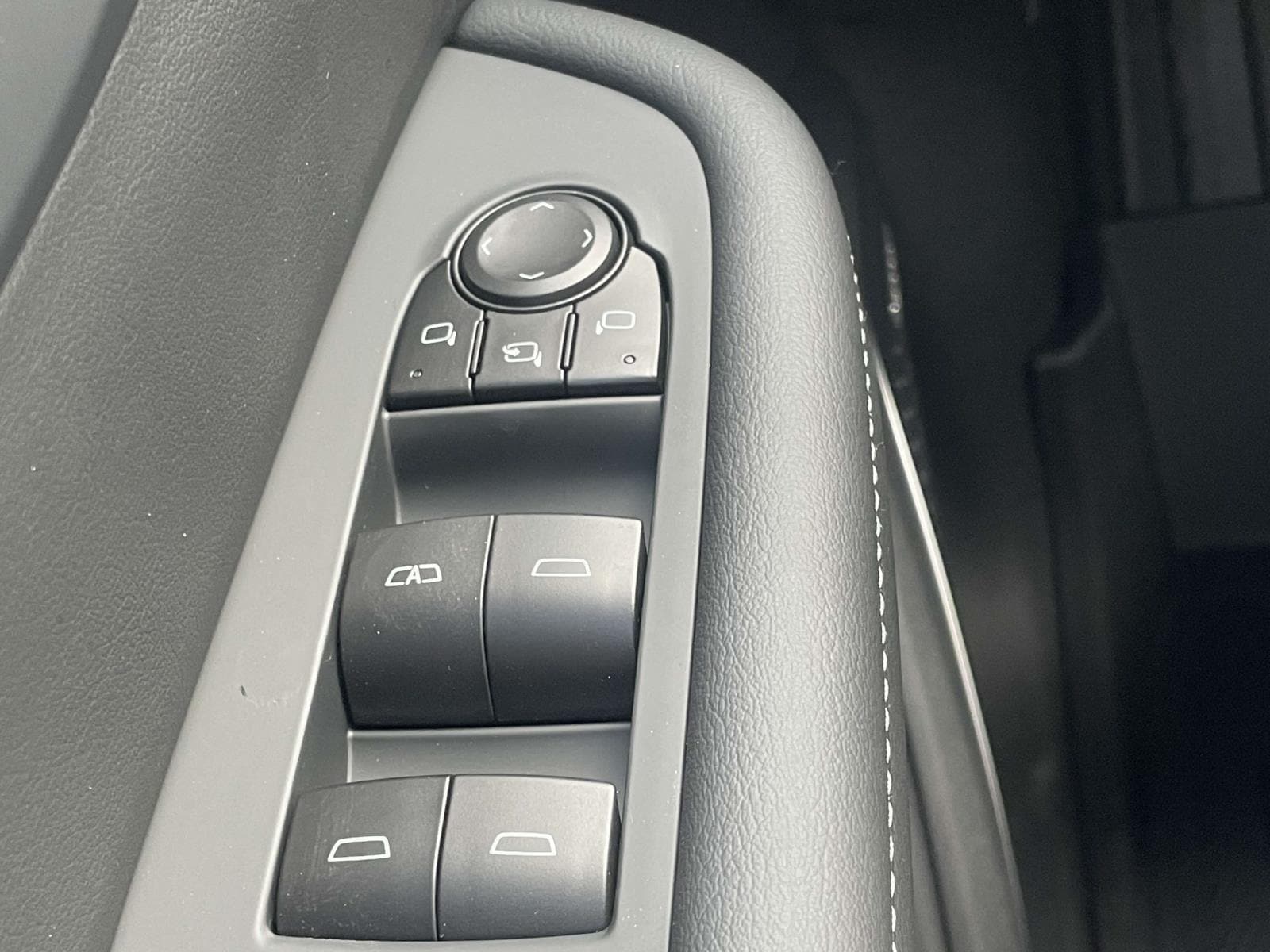 2026 Buick Enclave Preferred - Photo 6