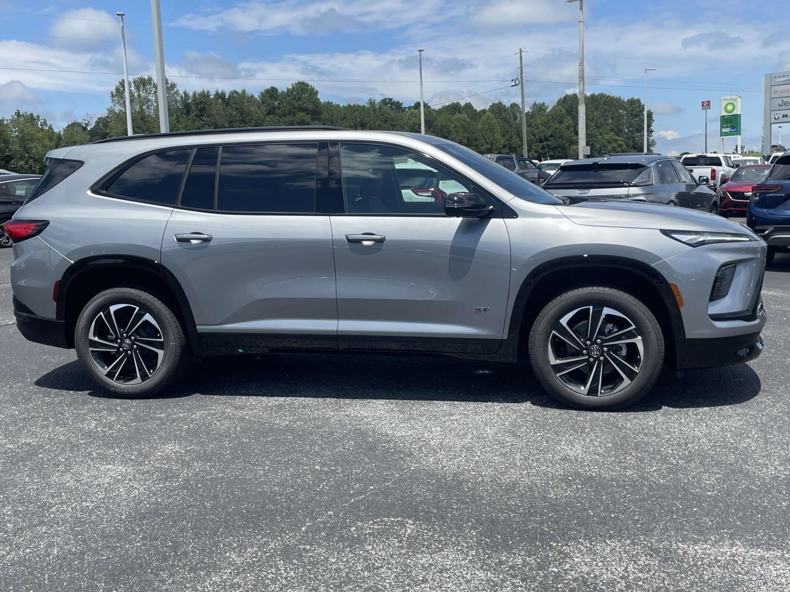 2026 Buick Enclave Sport Touring - Photo 10