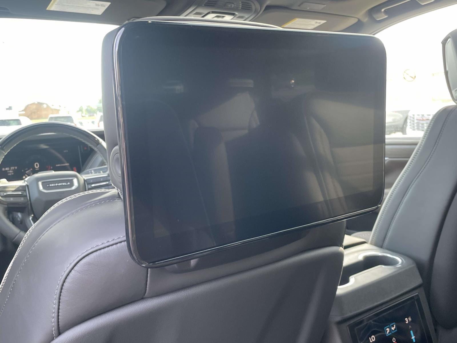 2026 GMC Yukon Denali Ultimate - Photo 6